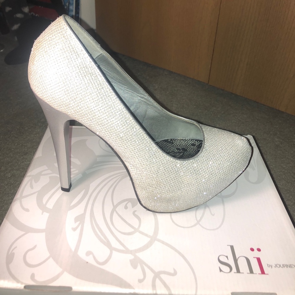 sliver glitter heels